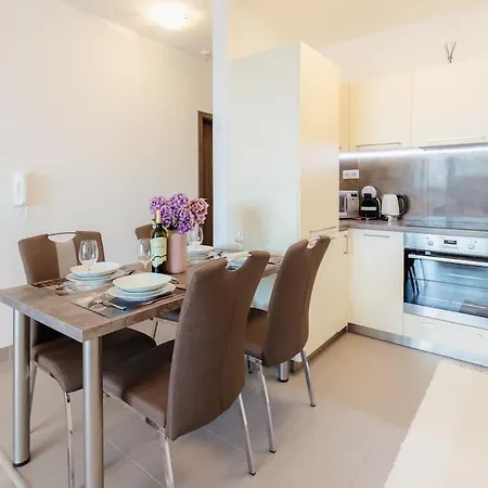 Apartamento Perla Ruzinova With Balcony