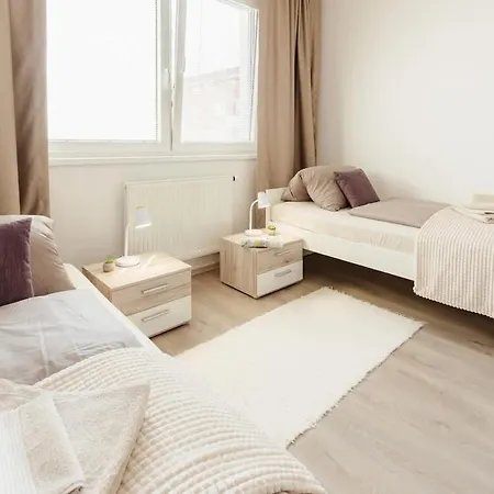 Apartamento Perla Ruzinova With Balcony Bratislava