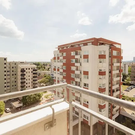 Perla Ruzinova With Balcony Apartamento Bratislava